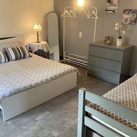 Le Beffroi Bed and Breakfast Μιλό Δωμάτιο φωτογραφία